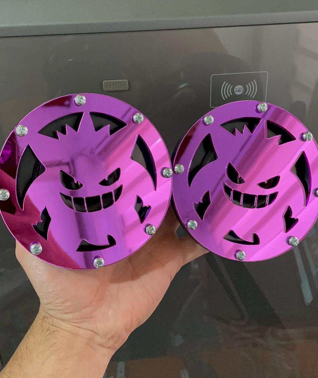 Bocinas Hella Gengar